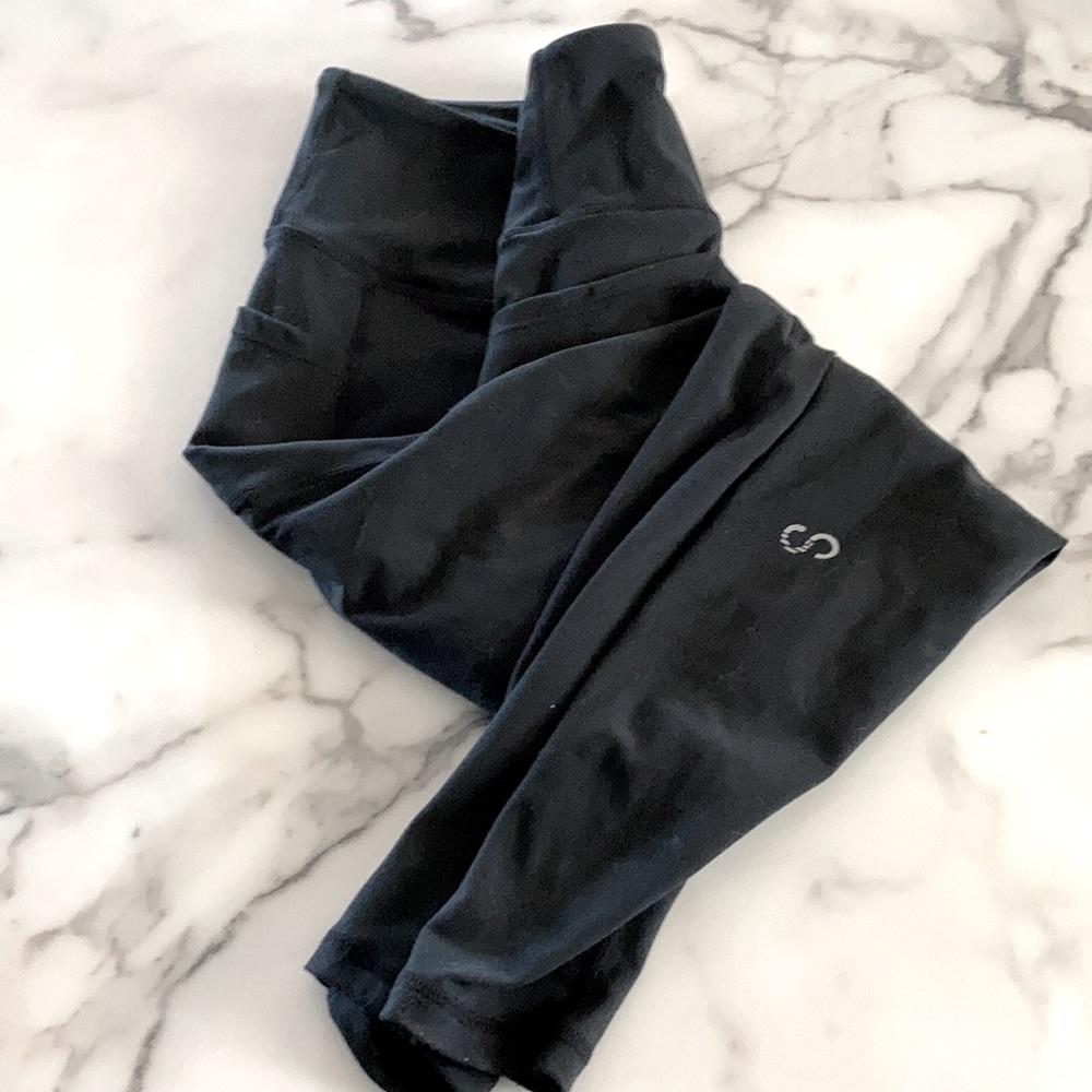 Curves N Combatboots pocket booty scrunch leggings